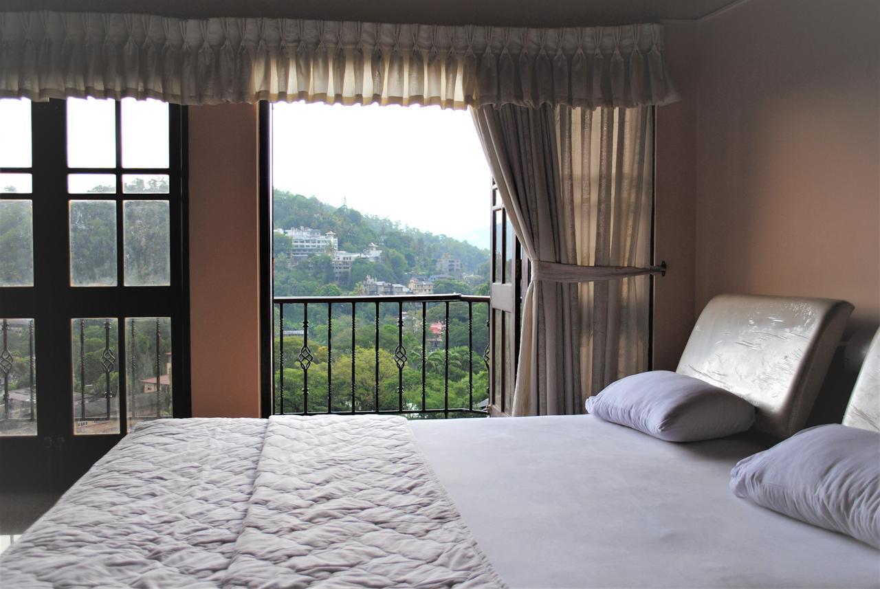 Breeze Villa Kandy Buitenkant foto