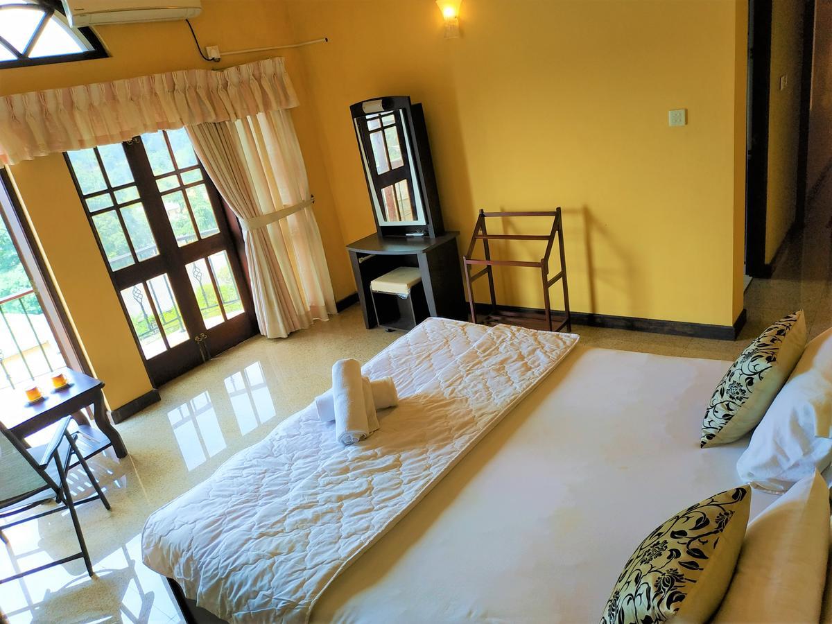 Breeze Villa Kandy Buitenkant foto