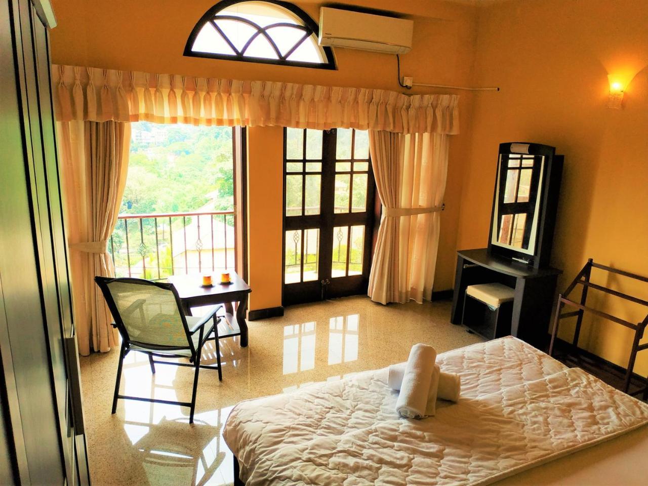 Breeze Villa Kandy Buitenkant foto
